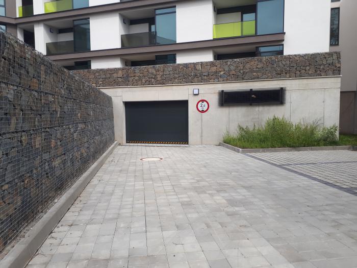 Garážové stání vjezd - Sušilova 1, Prostějov